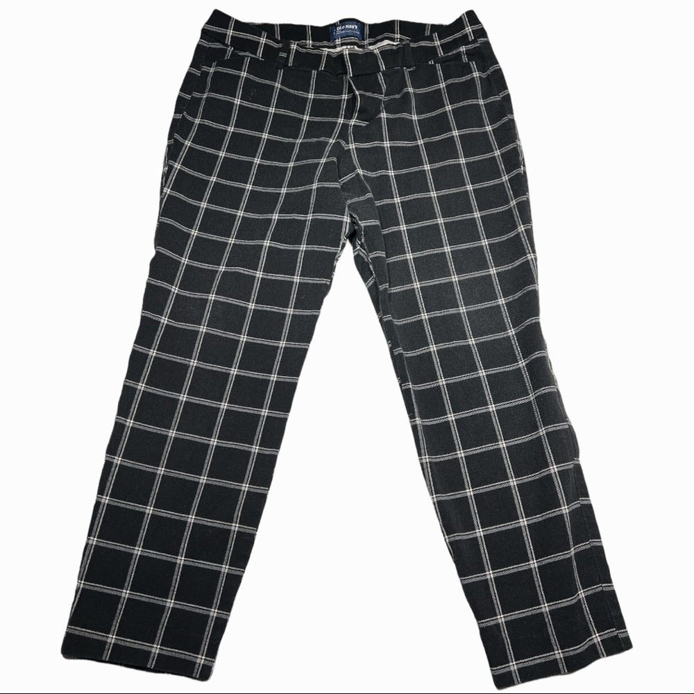 Woman’s Original Old Navy Pixie pant! Size 14.